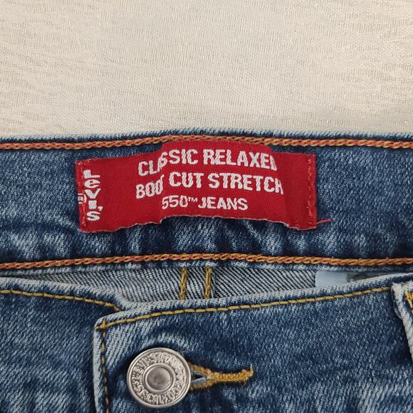 Levi's Classic Relaxed Boot Cut Stretch 550 Jeans medium wash ladies Size 8L - Picture 7 of 11